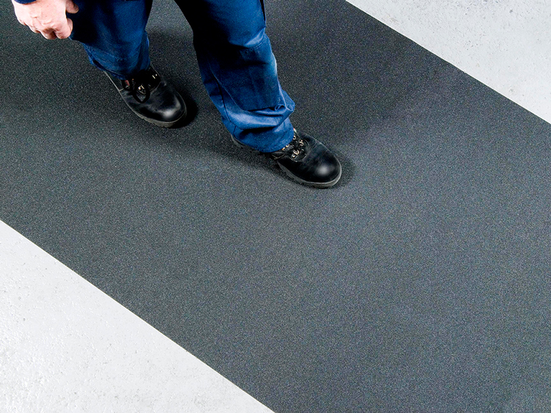 full-width-anti-slip-rolls-for-safety-flooring